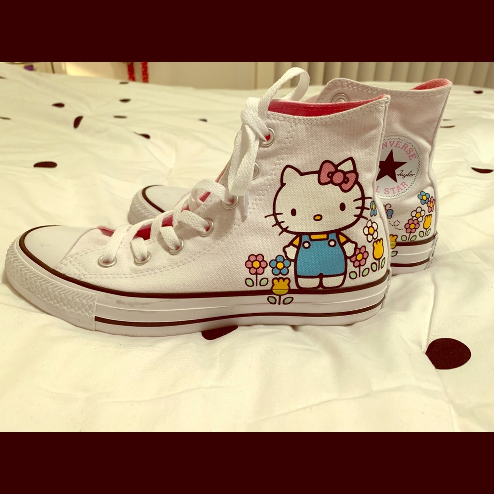 Converse AllStar Sanrio Hello Kitty Sneakers